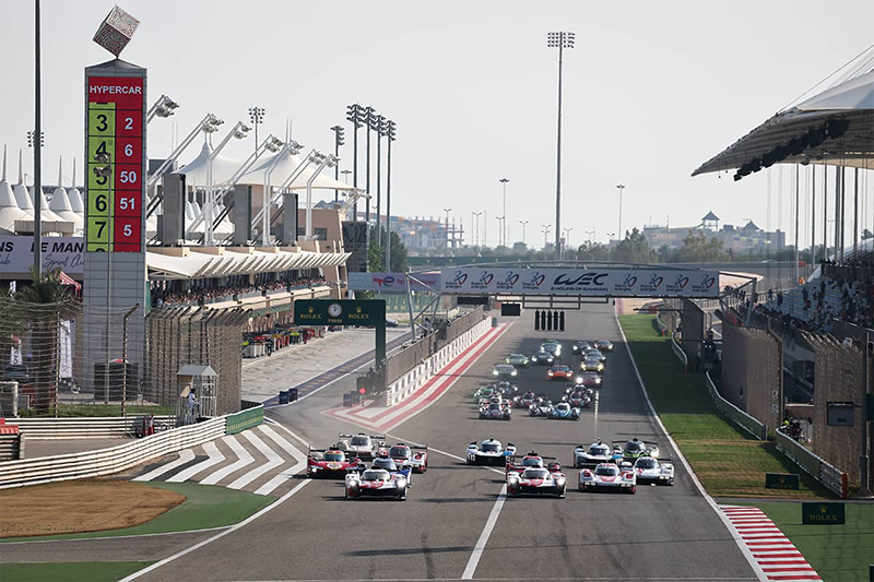 8 HEURES DE BAHREIN DOUBLE ET TITRE DE CHAMPION DU MONDE DES PILOTES DE POUR TOYOTA GAZOO RACING 3 Depart de la course