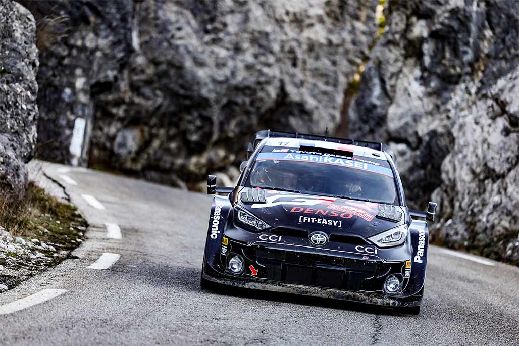 WRC MONTE-CARLO 2024 THIERRY NEUVILLE NOUVEAU LEADER SEBASTIEN OGIER A 3,3 SECONDES 1 Voiture 17 (Sébastien Ogier, Vincent Landais)