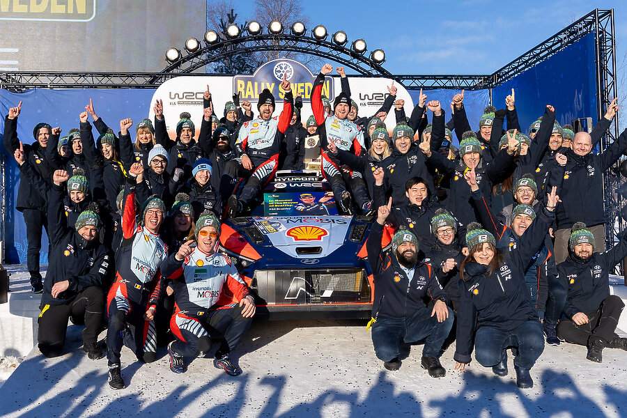 Podium Hyundai