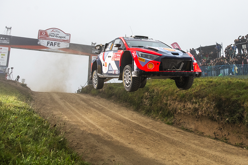 Invincible duo : Ogier et Toyota règnent sur le Portugal ! 2 Ott Tanack