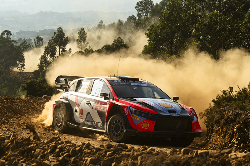 Invincible duo : Ogier et Toyota règnent sur le Portugal ! 4 Thierry Neuville (1)