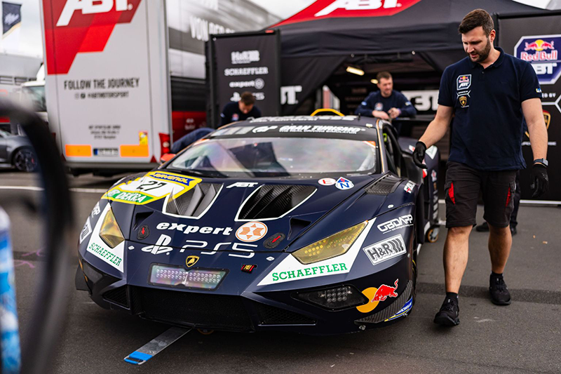 Brouillard sur le Nürburgring: Le Red Bull Team ABT se contente de la 5ème place 2 24 heures Nürburgring (4)