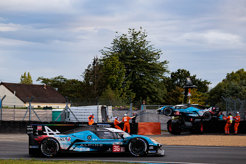 24 Heures du Mans : Alpine, cruelle désillusion mais avenir prometteur 5 De belles promesses entre les larmes pour Alpine au Mans2