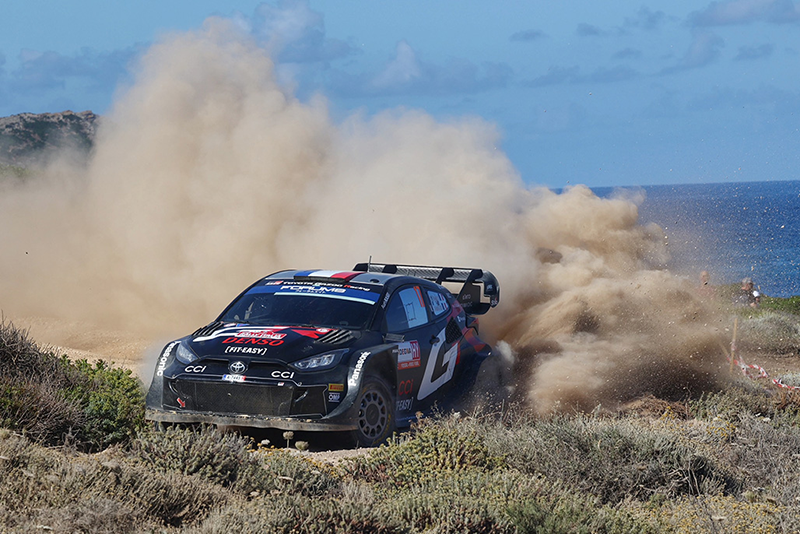 Deux dixièmes de seconde séparent Tänak d'Ogier dans l'une des arrivées les plus serrées de l'histoire du WRC ! 2 Voiture 17 (Sébastien Ogier, Vincent Landais)