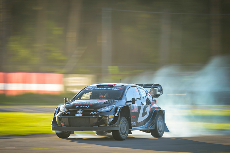 KALLE ROVANPERA PREMIER LEADER DU RALLYE DE LETTONIE 2 Voiture 17 (Sébastien Ogier, Scott Martin)