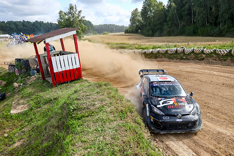 Elfyn Evans (Toyota) cinquième.