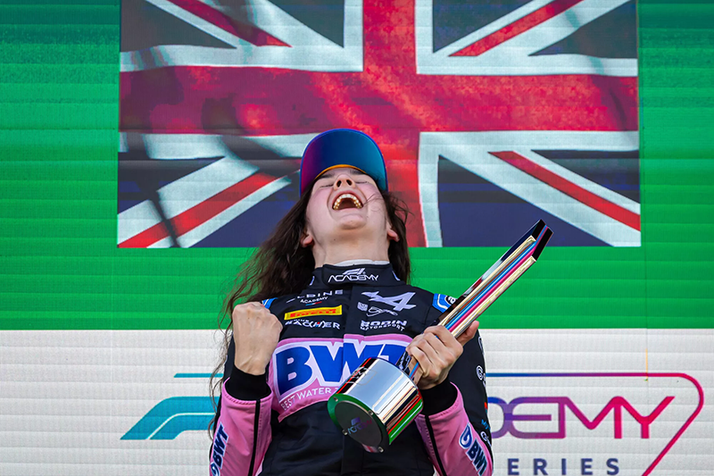 Record absolu : Huit podiums en autant de courses pour Abbi Pulling 1 Abi Pulling podium