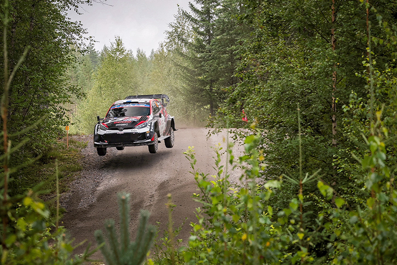 Dernier tour de piste : Ogier décroche la victoire en Finlande, Neuville termine deuxième. 3 oiture 69 (Kalle Rovanperä, Jonne Halttunen)