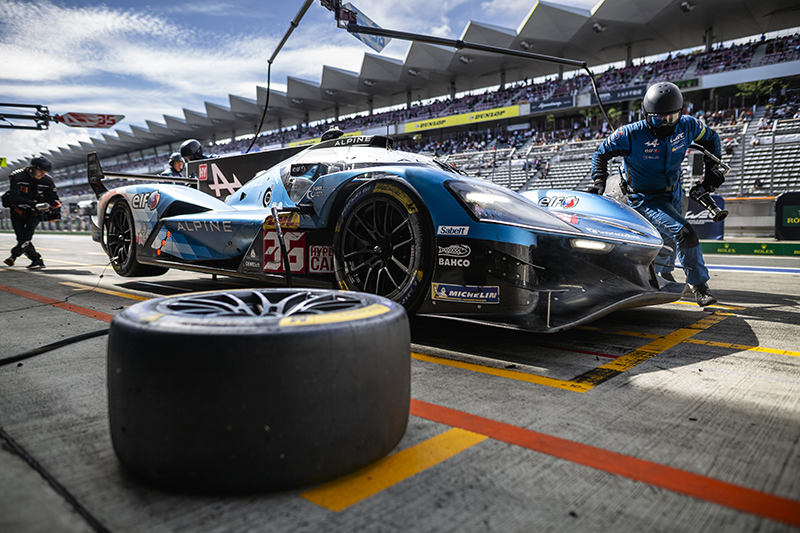 Alpine au sommet du Fuji : un podium historique chargé d'émotions 2 Alpine n° 36