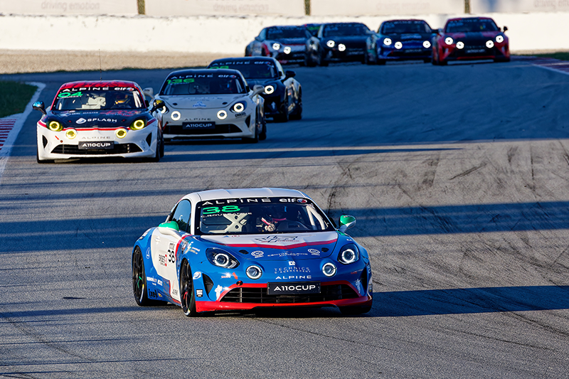 L'Alpine Elf Cup Series : Barcelone : Roussanne signe le doublé parfait 1 Départ de la course