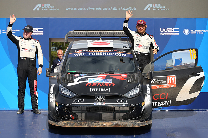 Neuville, un pas de plus vers le titre ! Ogier sauve les meubles 5 Voiture 18 (Takamoto Katsuta, Aaron Johnston) copie