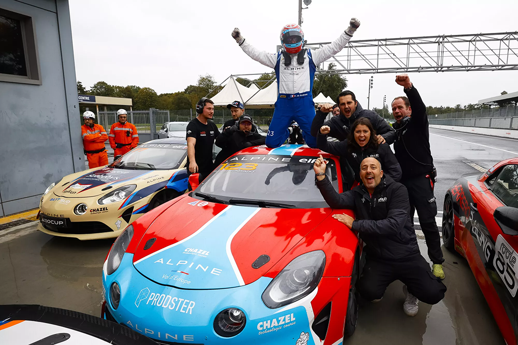 Charles Roussanne remporte le titre en Alpine ELF2