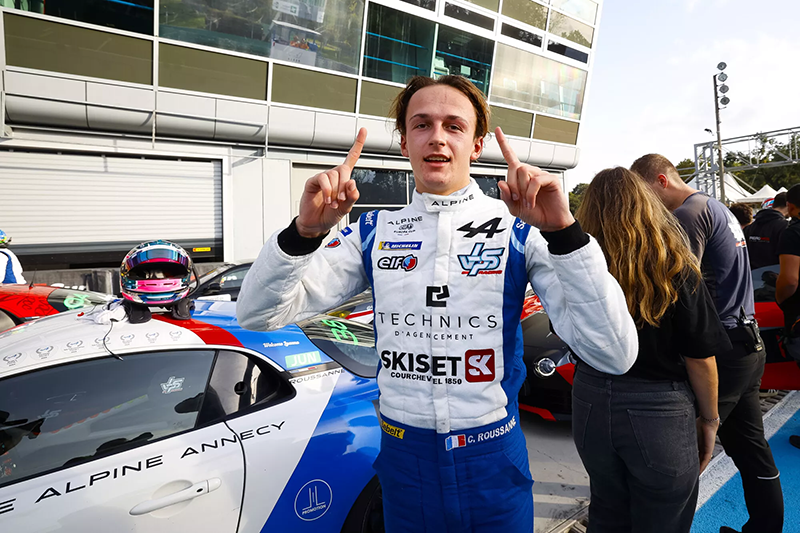 Charles Roussanne, nouveau roi de l'Alpine ELF Cup Series 1 Charles Roussanne remporte le titre en Alpine ELF4