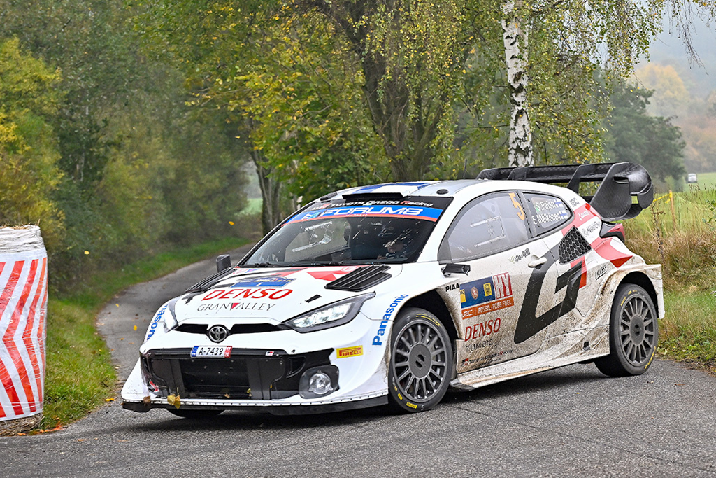 Voiture 5 (Sami Pajari, Enni Mälkönen)