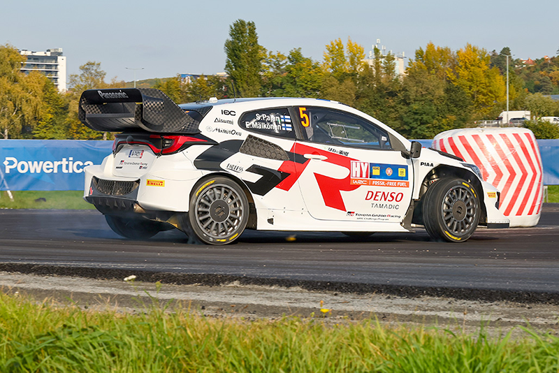 Toyota Gazoo Racing : Ogier ouvre le bal à Prague 3 Voiture 5 (Sami Pajari, Enni Mälkönen)