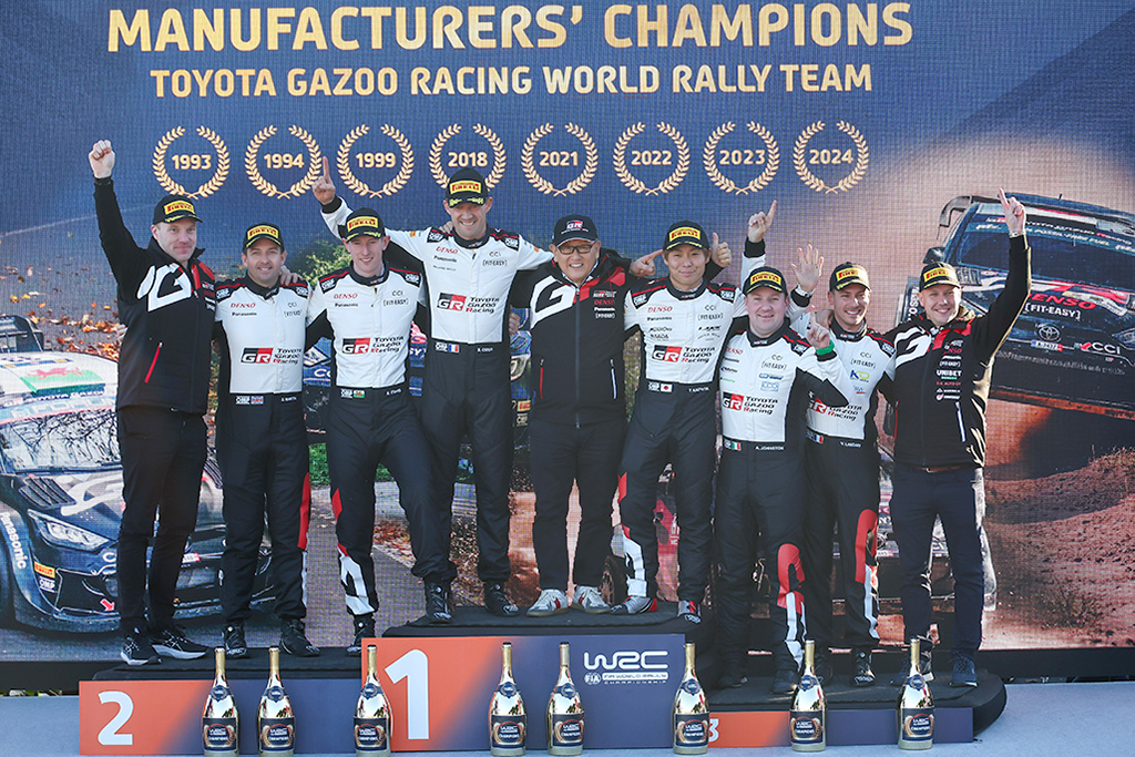 Evans vainqueur au Japon, Neuville et Toyota couronnés 6 Cérémonie du podium