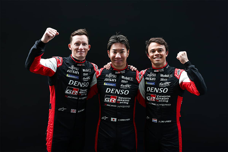 Toyota Gazoo Racing dévoile la liste des pilotes pour la saison 2025 1 De gauche à droite Mike Conway- Kamui Kobayashi,-Nyck de Vries