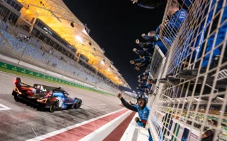 WEC: Toyota conserve sa couronne mondiale, Estré sacré chez les pilotes 18 Peugeot Bahrein 6