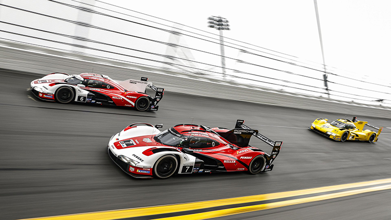 Éclair électrique à Daytona : Porsche relève le défi de l'endurance 3 Porsche 963, Porsche Penske Motorsport
