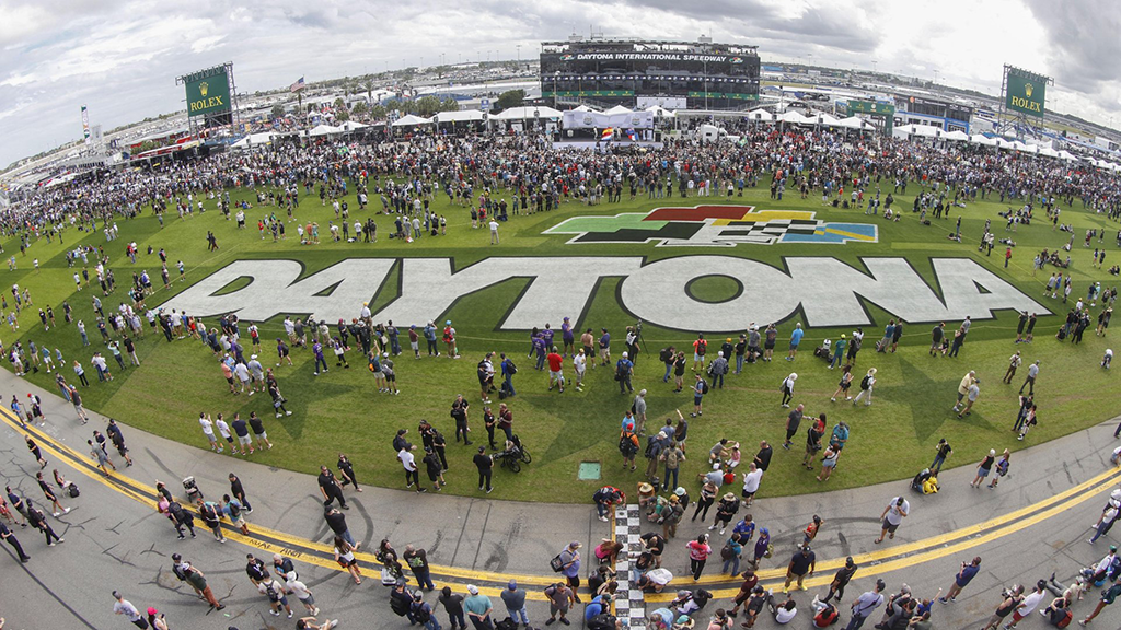 Éclair électrique à Daytona : Porsche relève le défi de l'endurance 1 Circuit Daytona