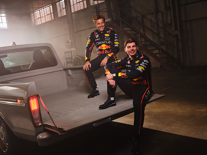 Oracle Red Bull Racing et Visa Cash App Racing Bulls dévoilent leurs nouvelles livrées pour la F1 2025 1 Max Verstapen Liam Lawson