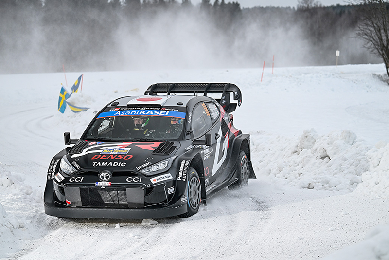 Rallye de Suède : TOYOTA GAZOO Racing en tête sur la neige 3 Voiture 18 (Takamoto Katsuta, Aaron Johnston)