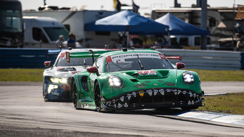12 Heures de Sebring : Porsche Penske Motorsport domine et signe un doublé 2 Alessio Picariello (BEL), Klaus Bachler (AUT), Laurin Heinrich (GER)