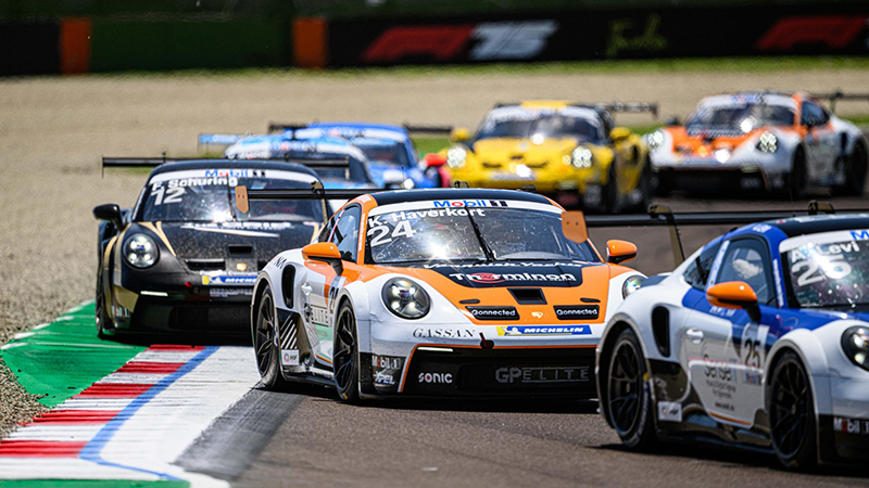 Porsche Mobil 1 Supercup : Le junior Théo Oeverhaus s'impose à Imola. 2 Flynt Schuring (NLD), Schumacher CLRT
