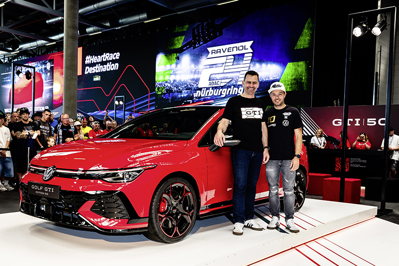 Nürburgring 24H : La Golf GTI Edition 50 une victoire de catégorie , une Première Mondiale ! 2 Golf GTI 50