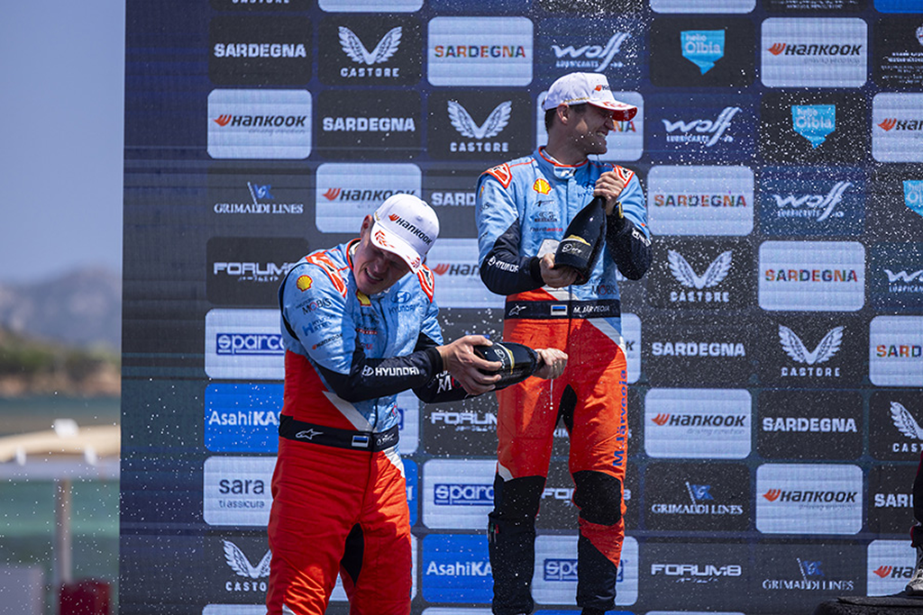 Podium Ott Tanack