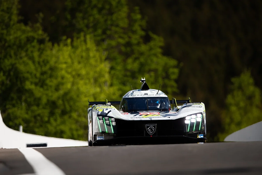 24 Heures du Mans : Le Team Peugeot TotalEnergies vise le "Monu-Mans" de la victoire ! 8 Team Peugeot Total Energie intr