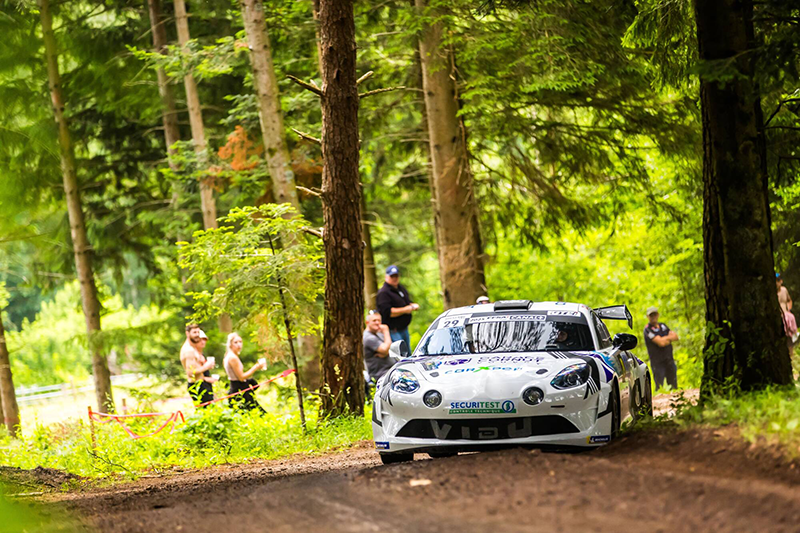 Trophée Alpine ELF Rallye : Astier, Maître des Vosges, Quel que Soit le Temps 3 Viduiera Mireille-Rey Jeanne A110 RGT