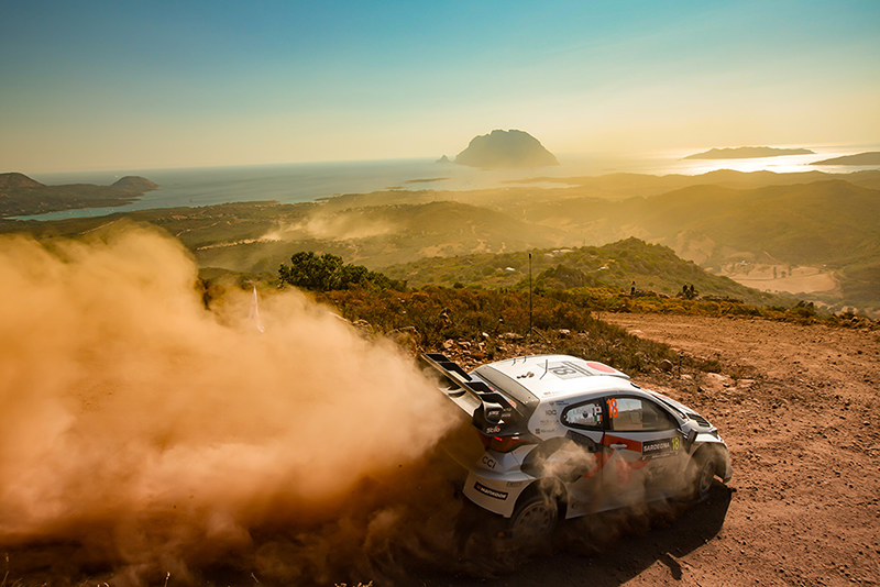 Rallye de Sardaigne: Sébastien Ogier et Toyota GAZOO Racing s'imposent avec brio 4 Voiture 18 (Takamoto Katsuta, Aaron Johnston)