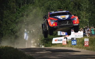 Le GR Yaris Rally1 de Kalle Rovanperä Mène un Top 5 pour Toyota au Rallye de Finlande. 7 Thierry Neuville Martijn Wydaeghe copie