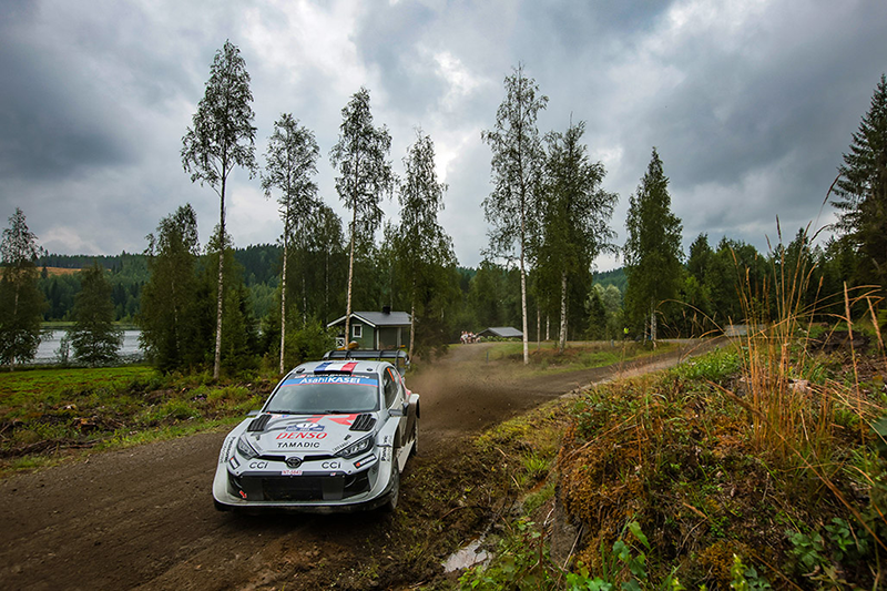 L'éclatante conquête du Rallye de Finlande par TOYOTA GAZOO Racing : les cinq étoiles s'envolent. 2 Voiture 17 (Sébastien Ogier, Vincent Landais)