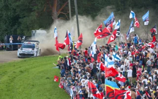 Le GR Yaris Rally1 de Kalle Rovanperä Mène un Top 5 pour Toyota au Rallye de Finlande. 5 Voiture 18 Takamoto Katsuta Aaron Johnston copie 2