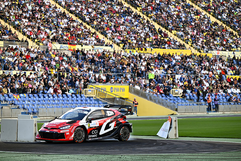 Katsuta et Toyota enflamment le stade de Gran Canaria ! 18 Voiture 18 (Takamoto Katsuta, Aaron Johnston)