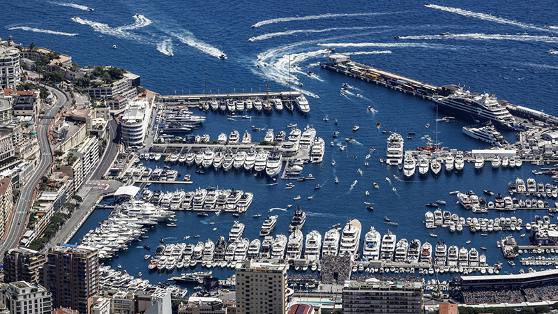 es rues de Monaco pour décor. La Porsche Mobil 1 Supercup s'apprête à lancer sa 34e saison sur le plus sélect des circuits urbains Monaco