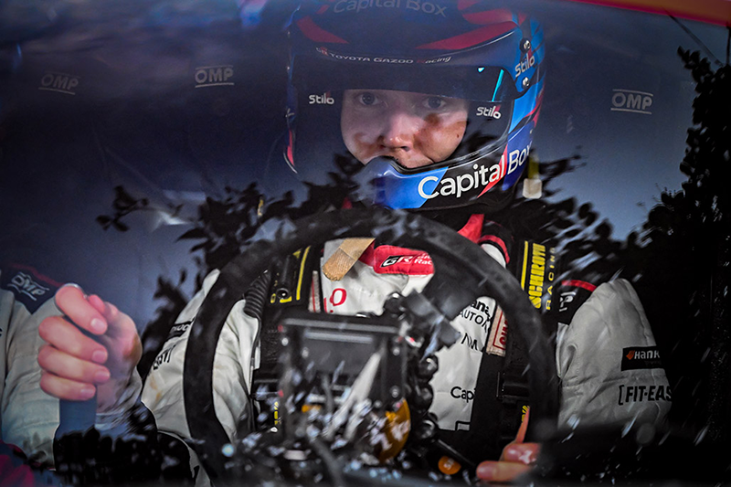 SamiPajari concentré au volant de sa Toyota GR YARIS Rally1 Sami Pajari