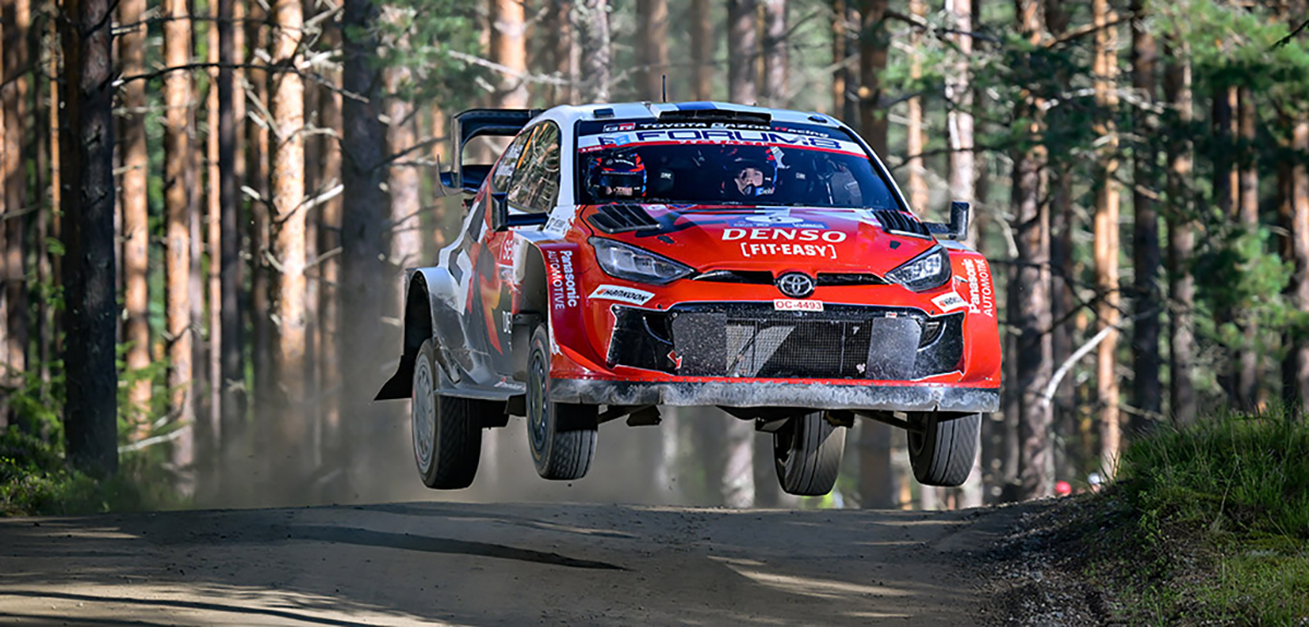 Sami Pajari prend la tête du Rallye de Finlande après le crash d'Ogier 2 Voiture 5 (Sami Pajari, Marko Salminen)