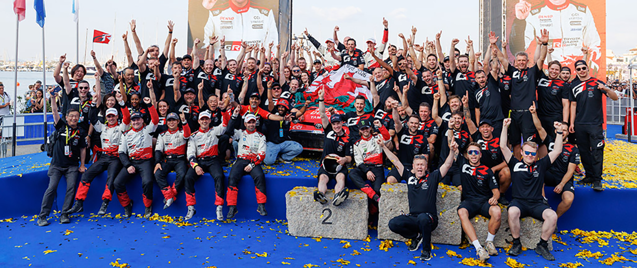 Cérémonie sur podium