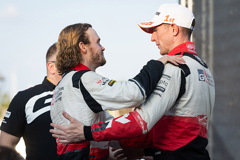 Sardaigne : Evans touche enfin au BUT ET S'OFFRE SON PREMIER SACRE MONDIAL 2 Oliver Solberg, Elfyn Evans