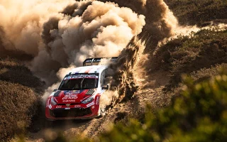 Sardaigne : Evans touche enfin au BUT ET S'OFFRE SON PREMIER SACRE MONDIAL 6 les Toyota dans la poussière italienne