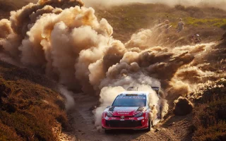 Sardaigne : Evans touche enfin au BUT ET S'OFFRE SON PREMIER SACRE MONDIAL 3 Voiture 99 Oliver Solberg Elliott Edmondson